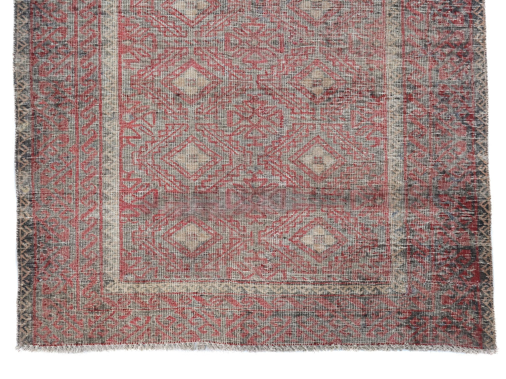 4x7 Vintage Oriental Rug, Handwoven Distressed Area Rug, Organic Wool Living Room or Dining Room Rug, SHR1870