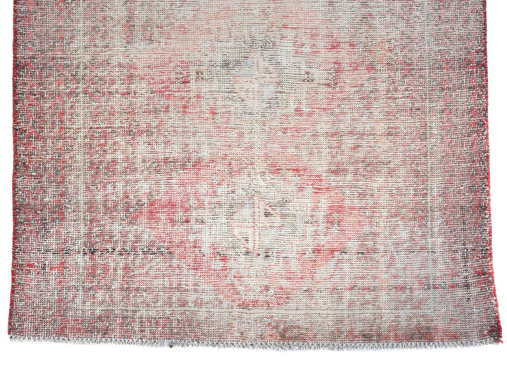 4x6 Vintage Oriental Rug, Handwoven Floral Area Rug, Organic Wool Low Pile Living Room or Dining Room Rug, SHR1958